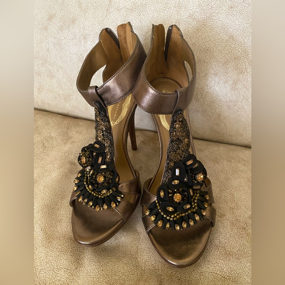 Elie Tahari Pumps